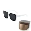 Alta Qualidade Designer Womans Sunglasses Luxo Homens Sun Óculos de Proteção UV Homens Eyeglass Gradient Metal Dobradiça Moda Mulheres Espetáculos 827 com Caixas Originais