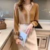 Koreanische Frauen Seidenhemden Blusen Frau Spitze aushöhlen V-Ausschnitt bestickte Langarmbluse Plus Größe 210427