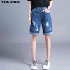 Crayon déchiré trous Denim shorts femmes plus taille style d'été mince genou longueur longs shorts coupe jeans courts 211129