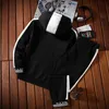 Conjunto de Tracksuit Homens Sportswear Terno Outono Inverno Com Capuz Pulôver Sweetshirt Ginásios Com Capuz Com capuz Sweatpants Masculino 2 Parte 210813