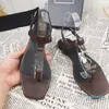 Designer-män kvinnor sandaler blomma djur sommar sandal glida mode breda platt sandaler slipper blomma