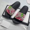 Designer chinelos verão slides sapatos de luxo homens mulheres clássicos sandálias praia plataforma plana sandália flores impressão de couro moda tênis com caixa 35-46