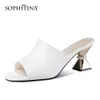 Sophitina Classic Peepつま先女性のスリッパのファッション毎日の外側の身体の履き靴特別な形のヒール真珠の女性の靴夏AO831 210513