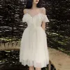 Lolita Style mesh Ruffles Slash Neck Off Shoulder Lace Up Kvinnor Sommar Vit Klänning Spaghetti Strap Klänningar 210623