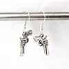 24Pair / Lots Alloy * Rewolver Gun Charm * Sp Żyrandol Kolczyki Gift Etui Silver Fish Ear Hook R-75