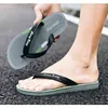 Pantoufles de haute qualité tongs hommes antidérapantes à l'extérieur chaussures de plage occasionnels Clip orteil pantoufles mâle été luxe sandales massage diapositives 220308