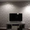 灰色の3Dビクトリア朝のダマスクマスクエンボスペーパーロール家の装飾リビングルームの寝室のカバーシルバー花の高級壁紙