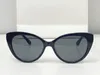Lunettes de soleil d'été pour hommes et femmes Cat Eye 0869 Style Antiultraviolet Retro Plate Full Fashion Fashion Eyeglass Random Box5550610