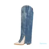 Ботинки джинсовая сшивающая микрофибрь женский женский колен высокий дерево толстый зерновый каблук.