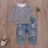 Ensembles de vêtements Ensemble de deux pièces pour enfants, Léopard d'enfant imprimé à manches longues à manches longues chemise jeans déchirée pour les nourrissons