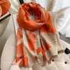 Varm Bekväm Elegant Ladies Scarf Leaves Pattern Wool Shawl Storlek 180 * 70cm