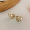 gold earrings style