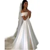 Style coréen Simple Une Ligne Robe De Mariée 2022 Satin De L'épaule Longue Pays Plage Robes De Mariée Balayage Train Mariée Robes Formelles Boutons Retour