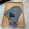 Capas de caveira de lã elegante com tags homens mulheres elásticas beanie outono inverno quente esportes de esqui