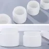 Bouteille cosmétique vide de pots en verre de porcelaine blanche avec le revêtement 30g 50g de pp pour la lotion de baume à lèvres