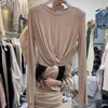 Enkel Solid Långärmad Kvinna Tshirts Chic Folds Slim Waist Design Femme T Shirt Vår O-nacke All-Match Crop Top 210514