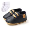 Första Walkers Baby Girl Shoe Born Shoes Socks Gummi Barn Casual Retro Läder Toddler Anti-Slip Sock Kids Walker