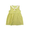 Sommer süßer Stil Sonnenstickerei ärmelloses kleines Prinzessinnenkleid für Babys Baumwolle einreihige karierte Freizeitkleider Q0716