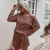 Sommar tryckt avslappnad mode vistelsehome shorts svett kostym kvinnlig leopard två styck set kvinnor lösa uppsättningar kvinnor outfits 210508