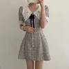 Retro Mode Zomer Dames Sweet Bowknot Puff Sleeve Vestidos Elegante Tweed Plaid Chic Mini Dress 210518