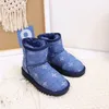 Kleine Jungen Kinder Winter Luxurys Designer Stiefel Mädchen klassische Schnee Knöchel kurze Schleife Mini Fell schwarz Kastanie rosa Bowtie Kinderschuhe Größe 8C – 3Y Mode im Freien