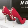 2022 scarpe eleganti di moda 8 cm 10,5 cm donna tacchi alti scarpe da festa di nozze pompe stiletto donna sexy 2021 scarpe a punta nero di lusso