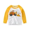 Vår och Autumnbaby Toddler Boy Car Print Långärmad Tee för barnkläder Flera färger 210528