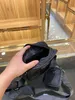 Роскошные дизайнерские кошельки Мужские и женские сумки с мешками на плечах мини -размер высококачественный твердый цвет черный унисекс с POC267Y