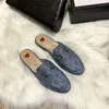 프린트 타운 여성 슬리퍼 망 Loafers 정품 가죽 소 가죽 샌들 모피 모피 캐주얼 신발 금속 버클 플립 플롭 레이스 벨벳 게으른 Dupe 슬리퍼 Loafer YHGFD