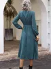 Mode Elegant Midja Polka Dot Grön Klänning För Kvinnor Sexig Bow Design Långärmad V-Neck Vintage Boho Vestido 210508