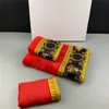 Top-Verkauf Rechteck im europäischen Stil Brief Strandtücher Superfeine Faser geprägte Buchstaben Handtuch Mode bequemes Badetuch