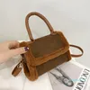 Çapraz Vücut Kürklü Çanta Kadınlar Için Crossbody Çanta Kış Moda Peluş Deri Zincir Omuz Messenger Kadın Lüks Çanta