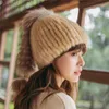 Berretto/berretto da cranio cappello di visone femmina inverno dolce e carino tendenza della moda coreana pelliccia selvaggia a nord -est calore con coda davi22