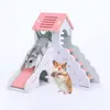 Små djurförsörjning Mini Trä Slide DIY Assemble Hamster House Hideout Exercise Toy med stege för marsvin tillbehör