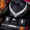 Örhängen Halsband Smycken Sats Soramoore Trendig Lyxig Afrikansk 4 För Kvinnor Bröllopsfest Zircon Crystal Dubai Bridal Set Presentfall leverera