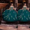 2024 Hunter Green Винтажные платья Quinceanera Бальное платье с открытыми плечами Золотые кружевные аппликации Хрустальные бусины Тюль с короткими рукавами Sweet 16 Вечерние платья для выпускного вечера