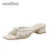 SOPHITINA couleur pure pantoufles élégantes femmes mi-talon tout match extérieur porter des chaussures bande étroite décontracté en cuir femme chaussures AO817 210513