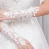 Gants de mariage en dentelle sans doigts, fleurs 3D appliquées courtes, longueur du poignet, accessoires pour femmes, blanc, taille unique, CL0084