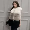 casaco longo sem mangas de mulher