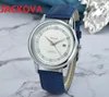 montre de luxe Mens Simple Designer movimiento de cuarzo reloj helado Relojes con correa de cuero 40 mm Moda de lujo Zafiro sólido Broche Presidente Relojes de pulsera masculinos