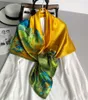 Большой квадратный шелковый шарф Платок-платок для женщин Женские атласные шарфы для волос Уникальный хиджаб с принтом Hill Trees 858 B31159526