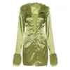 Trench da donna Estetica anni '90 Piume Trim Top lunghi in raso verde Moda Y2K Colletto rovesciato Manica con un bottone Capispalla Autunno