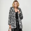 Mezclas de lana para mujer 2022 Abrigo de piel artificial de invierno Moda femenina Chaqueta larga con capucha con estampado de leopardo Grueso Cálido Ropa de abrigo de gran tamaño S-4XL