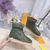 2021 Donna CUSCINO Stivali piatti con plateau Stivali da neve con fondo leggero Ragazza Inverno Comfort Scarpe da esterno Stivaletti stringati con scatola 330