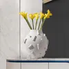 Vaser relief stoare blomma vas keramik frostat vit minimalistisk porslin modern dekoration