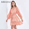 Twotwinstyle elegante retalhos bordados vestido feminino para mulheres lapela de manga longa cintura alta bowknot impressão rosa vestidos feminino 210517