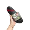 Avec Box 2022 Hommes Femmes Designers Pantoufles Sandales de Prestige Designer Chaussures Sandals Sumers Summer Fashion Plat Slippery Runner 35-47