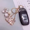Creative Rhineston Beaded Perfume Bottle Keychain Kvinna Koreanska Bil Tillbehör Väska Pendant Present Keychain för tjejer