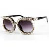 Modaya uygun elmas güneş gözlükleri Avrupa Amerikan Kişilik Gözlükler Yarım Çerçeve Kristal Eş Kıyısı Rhinestone Sun Cam6557457