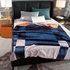 Super Soft Warm Welvet Coberturas 100% Brocade Fox Blanket Letra Jacquard Cama Portátil Portátil Sofá Home Capa Ao Ar Livre Piquenique Praia Tapetes